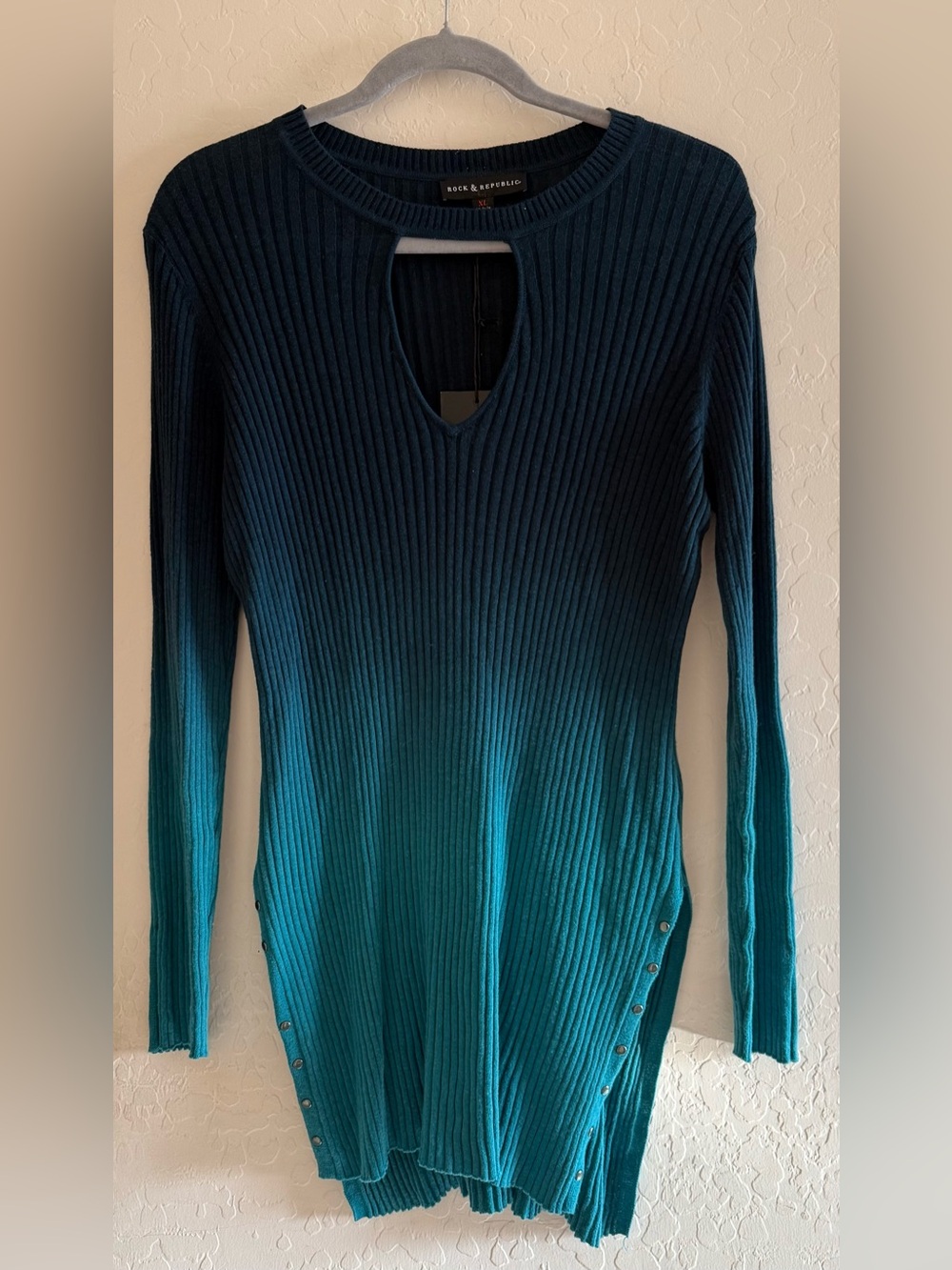 Rock & Republic, XL, blue ombré keyhole studded long sleeve sweater